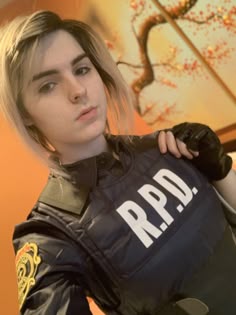Ella Hollywood [Cop]
